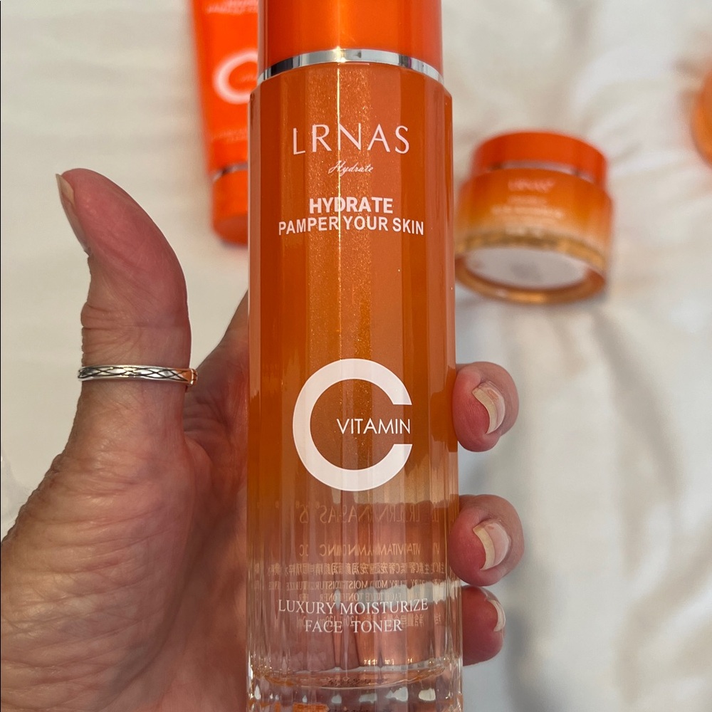 NWOT Lrnas organic Vitamin C Skincare Set with cleanser  toner serum moisturizer - Picture 7 of 14
